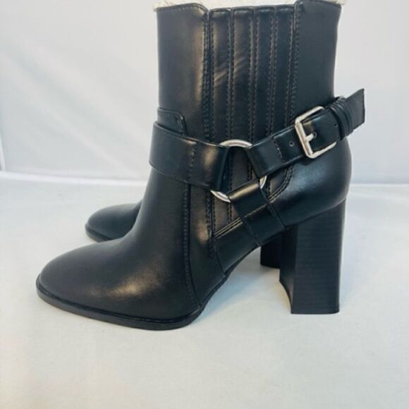 BCBGeneration Agnes Harness Ankle Boot Black Us 7 M  Excellent - New without box - Picture 2 of 7